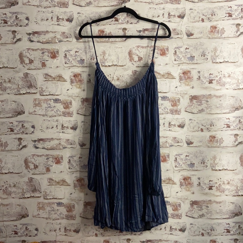Cape Juby Off Shoulder Dress